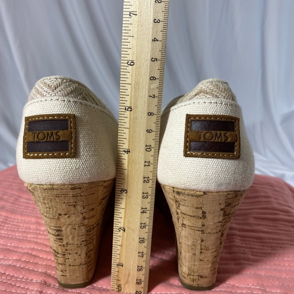 Tom’s open toe wedge, cork heel, size 8 - Picture 8 of 10